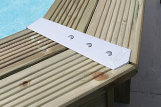 Caratteristiche della piscina in legno fuori terra da giardino OCEAN 550x355: protezioni angolari del bordo in PVC