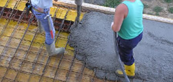 Piscina interrata in lamiera d'acciaio ovale liner sabbia SKYSAND COMFORT 900 h.120 -  Installazione: la soletta in cemento